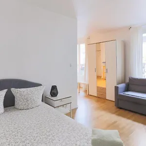 Rodier Cozy Flat , Paris France